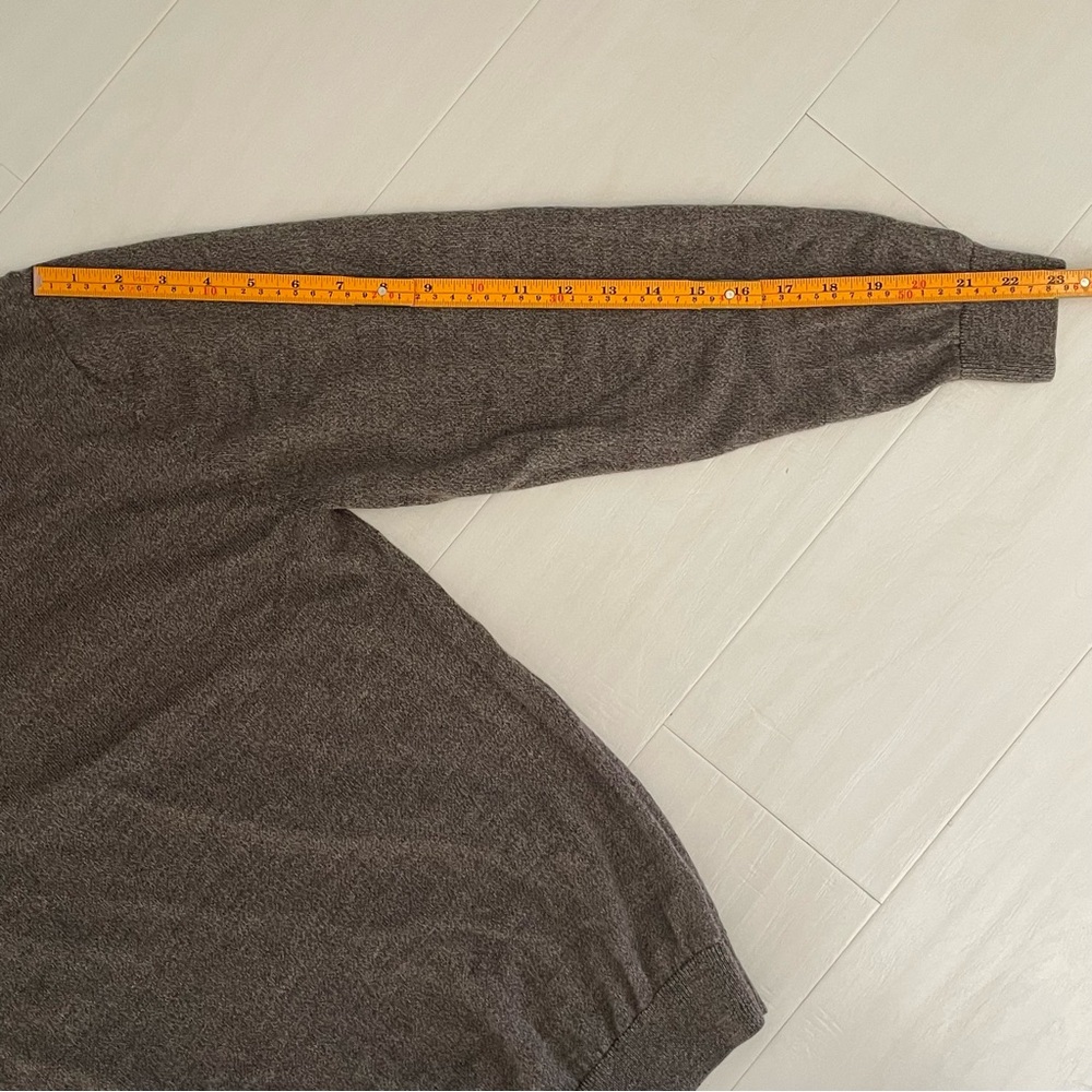 100% Extra Fine Merino Wool Knit Sweater V-Neck Gray Brown Turnbury, L - Picture 13 of 16